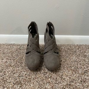 Unlisted high score bootie size 9.5